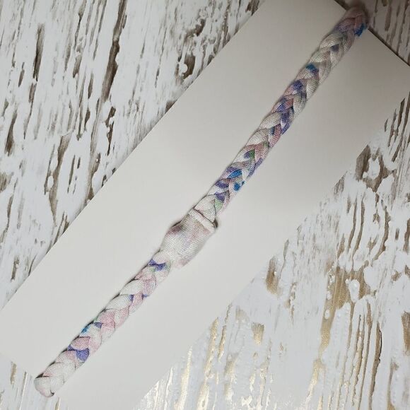 IVY MOUNTAIN CRAFTER Handmade Macrame Headband - Picture 2 of 4